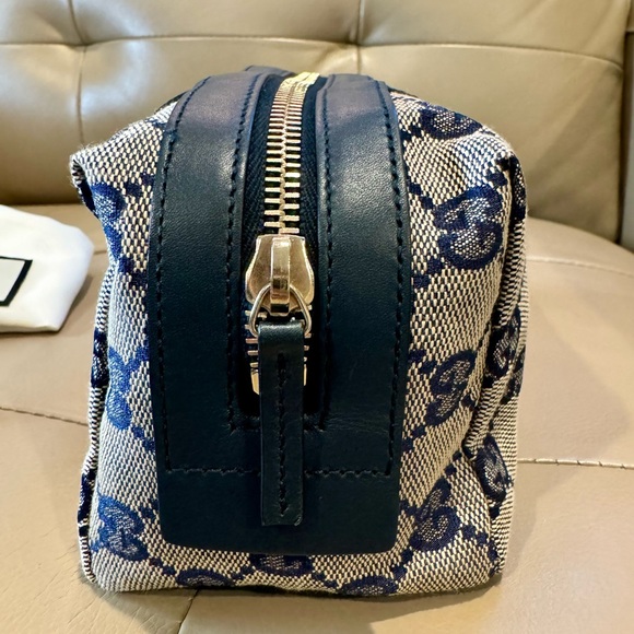 Sold x x GUCCI GG supreme canvas cosmetic pouch red and blue web - Picture 8 of 14